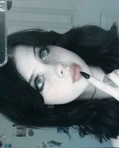 Not mine Hot Eyeliner, Styl Emo, Dark Makeup