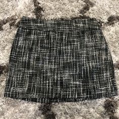 Tweed Mini Size 8 Tags Still On Has Lining And Will Be A Great Fall Skirt With Black Tights And Booties. Chic Black Tweed Bottoms, Spring Black Tweed Bottoms, Skirt With Black Tights, Fall Skirt, Great Falls, Fall Skirts, Black Tights, The Limited, Womens Skirt