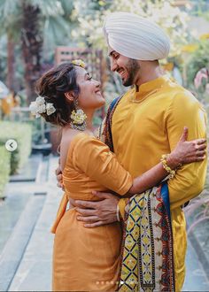 Rohanpreet Singh, Haldi Photoshoot, Haldi Ceremony Outfit, Indian Wedding Photography Couples, Neha Kakkar, Wedding Photoshoot Poses, Indian Wedding Photography Poses, Jw Marriott, Haldi Ceremony