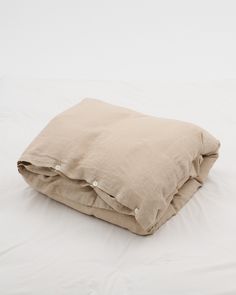 Distinct feel that will soften over time. 100% French flax. Made in Portugal. Linen Bedroom, Duvet Bedding, Linen Duvet, Linen Duvet Covers, Linen Bedding, Small Gifts, Duvet Covers, Duvet, Solid Color