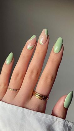 Kawaii Spring, Kutek Disney, Green Acrylic Nails, Nails Classy, Colorful Nails, Summery Nails, Green Nail, Cute Gel Nails, Nail Swag