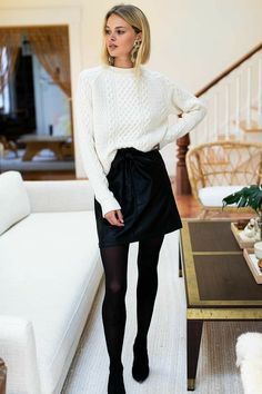 Skirts Ideas, Warm Tights, Best Winter Outfits, Midi Skirts, Winter Style, Winter Outfits, Midi Skirt, Tights