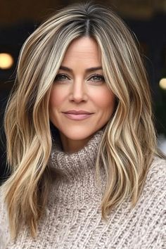 20 Jennifer Aniston Hairstyles for You to Try Out Long Layered Light Brown Hair, 2024 Trending Hairstyles, Long Bangs Side Part, Layered Light Brown Hair, Long Bangs Haircut, Long Hair Side Part, Jennifer Aniston Hairstyles, Kelly Hair, Wavy Layered Hair