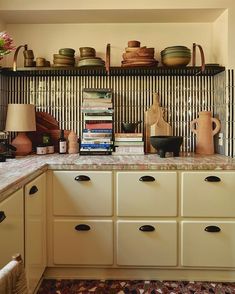 Flamingo Estate, Striped Tile, Classic Kitchen, Dream House Decor, Beautiful Kitchens, 인테리어 디자인, House Inspiration, Kitchen Renovation