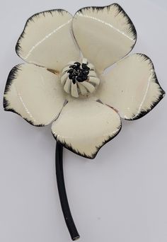 Western antique 3- Dimensional white enamel flower jewelry pin. This is made of alloy, enamel and measures 2 3/4 inches x 2 inches. In very good well-kept condition. We don't not see any cracking. Thank you for shopping with our small business Vintage White Enamel Pin, White Vintage Enamel Pin, Vintage White Flower Brooches, White Vintage Flower Brooches, Vintage White Flower Enamel Pin, White Enamel Flower Brooches, White Flower-shaped Enamel Brooches, White Flower Enamel Brooches, White Flower-shaped Enamel Pin