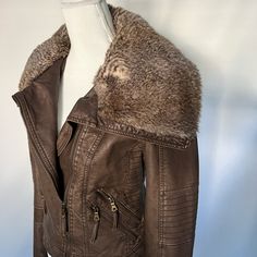 Brand New Guess Biker/Bomber Jacket With Upper Fur Around The Collar! Brand New Never Worn! Winter Moto Outerwear With Padded Collar, Moto Style Winter Outerwear With Padded Collar, Winter Moto Style Outerwear With Padded Collar, Winter Moto Biker Jacket With Padded Collar, Trendy Fitted Biker Jacket For Cold Weather, Utility Jacket, Fitness Inspo, Diy Clothes, New Color