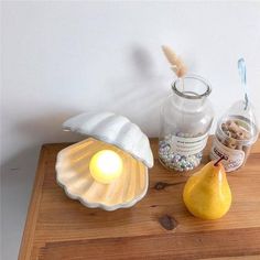 Portable Pearl in Shell Night Light - MaviGadget Ceramic Shell, Shell Lamp, Mood Lamps, Beach Theme Bathroom, Mini Lamp, Lampe Decoration, Bedside Lighting, Clam Shell, Mid Century Art