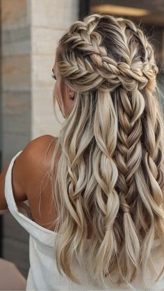 Formal Braided Hairstyles Medium Length, Hair Down Braid Styles Wedding, Bride Long Hairstyles Half Up Half Down, Loose Bridal Hairstyles, Simple Half Up Wedding Hairstyles, Braided Hairstyles For Wedding Half Up, Hairstyles For Prom Medium Length Down, Glam Down Hairstyles, Boho Wedding Hair Half Up Medium Length