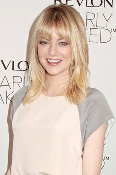 Emma Stone Hair Style File - Hairstyles And Colour (Vogue.com UK) Emma Stone Hair, Alicia Vikander, Long Layered Hair, Golden Globe, Haircuts For Long Hair, Long Straight Hair, Haircuts With Bangs, Medium Hair Cuts, Emma Stone