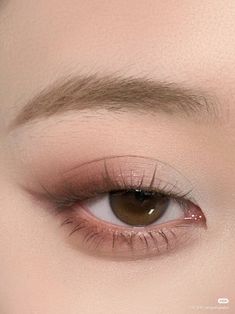 Black Makeup Eye, Upturned Eyes Makeup, Soft Brown Eye Makeup, Soft Brown Eyeshadow, Natural Eye Look, Monolid Eye Makeup, Pretty Eye Makeup, Cute Eye Makeup, Makeup Accesories