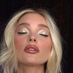 Glossy lip and glow makeup White Makeup, Long Blonde, Makeup Pictures, Long Blonde Hair