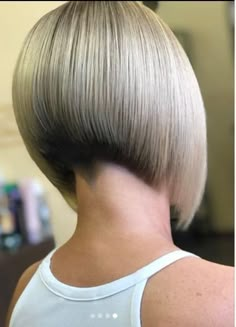 Short Stacked Wedge Haircut, Concave Bob Hairstyles, Bob Pendek, Short Stacked Bob Hairstyles, Angled Bobs, Angled Bob Haircuts, Shaved Hair Cuts, Bob Hair Styles