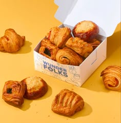 A box of viennoiserie, including Croissants, Garlic Brioche, Ham & Cheese, Au Pain Chocolat and Truffle Mushroom. Croissant Box Packaging, Pastry Product Photography, Hampers Photoshoot, Croissant Packaging, Foto Roti, Boxes Photography, Cookies For Birthday, Dark Chocolate Tart, Pastry Packaging