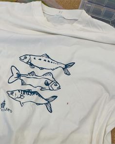 Sporty Illustration, Fish T Shirt, Golf Men, Tinned Fish, Diy Nature, Graphic Tee T-shirt With Fish Print, White Graphic Print T-shirt For Fishing, Graphic Fish Print T-shirt With Short Sleeves