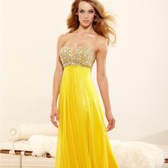 Terani Couture- Strapless, Yellow Dress. Size 12. Very Figure Flattering. Glamorous Yellow Dress For Prom, Elegant Yellow Strapless Dress, Glamorous Yellow Evening Dress, Strapless Yellow Evening Maxi Dress, Yellow Strapless Evening Maxi Dress, Yellow Strapless Gala Dress, Strapless Yellow Maxi Dress For Evening, Strapless Yellow Dress For Gala, Yellow Strapless Dress For Gala