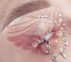 eye Fantasy Make Up Ideas Creative, Fantasy Makeup Ideas Creative, Creative Makeup Ideas Art, Eye Makeup Inspo, Fantasy Eyes, Maquillage Yeux Cut Crease, Anime Eye Makeup