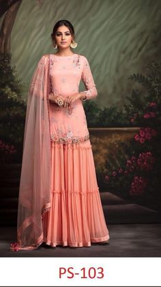 Sarara Dress, Sharara Designs, Indian Fashion Trends, Salwar Kamiz, Indian Wedding Outfits, Indian Designer Outfits, Indian Attire, Designer Dresses Indian, Desi Fashion