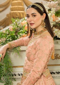 Black Bridal Dresses, Hania Aamir, Raw Silk Lehenga, Hania Amir, Beautiful Pakistani Dresses, Lawn Dress, Peach Dress, Pakistani Bridal Wear