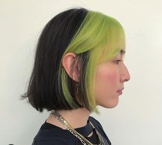 Green Hair With Dark Roots, Green With Black Hair, Light Green Hair, Color Block Hair, Hair Paste, Hair Color Underneath, Neon Hair, Hair Color Streaks, Split Hair