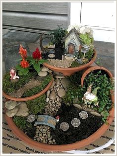 If you're looking for a whimsical and magical place to call home, check out our fairy garden ideas! These gardens are sure to bring a smile to your face, and they're perfect for enjoying nature's beauty any time of year. Indoor Fairy Garden, Fairy Garden Pots, Diy Fairy Garden, French Country Garden Decor, Country Garden Decor