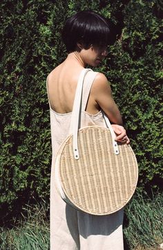 Round straw purse | Rachel Comey Aleso Bag | Girlfriend is Better Ruby Rings, Summer Tote, Wicker Bags, Rattan Bag, Straw Bags, Basket Bag, Rachel Comey, Woven Bag, Crochet Bag