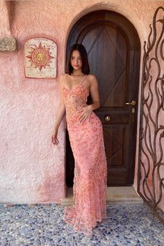 Pink Spaghetti, Look Rose, Lace Beading, Prom Dress Inspiration, Lace Evening Dresses, Mermaid Evening Dresses, Glam Dresses