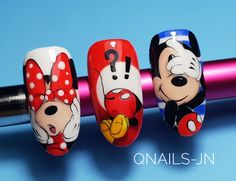 Cartoon Nail Designs, Sculpted Gel Nails, Nail Art Courses, Disney Acrylic Nails, Mickey Nails, Squoval Nails, Dot Nail Art, Mickey Mouse Art, Nail Art Disney