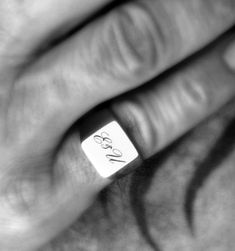 Signet ring,made of 14 karat gold plated brass or Sterling silver. Modern classic design that fits both men and women. Please let us know what letters you want to engrave at checkout. Men Signet Ring, Ring Initial, Big Boi, Silver Pendant Lighting, Ring Square, Gift Boyfriend, Gift Husband, Signet Ring Men, Engraved Ring