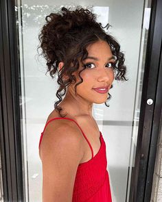 22 Stunning Curly Prom Hairstyles for 2024 - Updos, Down Do's & Braids! Short Curly Updo, Curly Hairstyles For Prom, Naturally Curly Hair Updo, Curly Natural Curls, Curly Updo Hairstyles, Curly Hair Up, Curly Prom Hair, Prom Hair Updo, Wedding Bun Hairstyles