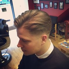 Mens Vintage Haircut, Barbers Cut Mens, Vintage Haircut, Vintage Haircuts, Barber Style, Tattoo Music, Fashion Tattoo