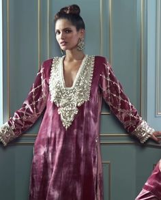 Asian Wedding Dress Pakistani, Diwali Outfits, Fashion Design Patterns, Beautiful Pakistani Dresses, Indian Dresses Traditional