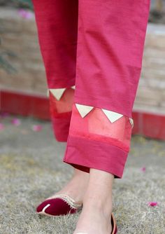 Plazzo Designs, Poncha Design, Trouser Pants Pattern, Design For Kurti, Stylish Pants Women, Women Trousers Design, Capri Design, Womens Pants Design, Designing Ideas