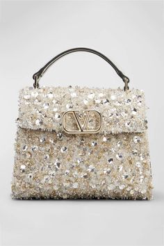 V5NPL Valentino Garavani VSLING Mini 3D Sequins Top-Handle Bag Valentino Rockstud Bag, Fancy Bags, Luxury Purses, Pretty Bags, Valentino Bags, Cute Bags