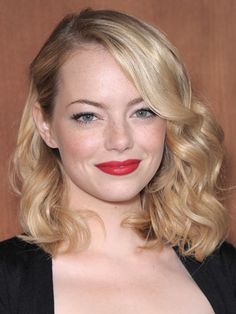 Baby Blonde, Holiday Hair, Different Hair Colors, Red Lipstick, Light Hair, Emma Stone, Party Hairstyles