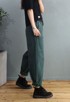 Solid Colors Fleeced Tapered Pants Womens Cotton Winter Trousers in Black Red Dark Green Brown One Size - Morimiss.com Green Cotton Pants For Winter, Green Non-stretch Trousers Jeans, Non-stretch Green Jeans, Casual Green Cargo Pants, Green Relaxed Fit Bottoms For Fall, Relaxed Fit Green Bottoms For Fall, Green Baggy Bottoms For Fall, Green Pants With Elastic Waistband For Fall, Green Jeans With Side Pockets For Spring