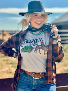 It's a Merry Country Christmas Y'all! Doesn't get any more western than this and it's the perfect tee for your country Christmas! Designed by Texas True Threads Cream, ultra soft, triblend tee True to size fit 60% polyester, 25% rayon, 25% cotton Christmas Graphic, Fall Tee, Outerwear Vest, Mom Tees, Country Christmas, Country Girl, Christmas Tees, Cardigan Tops, Western Outfits