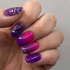 Fun Dip Nails, Raider Nails, Purple Dip Nails, Magenta Nails, Purple Gel Nails, Quick Nail Art, Baby Grinch, Quick Nail, Dip Nails