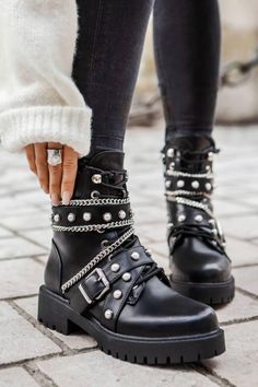 Flaux leather upper with pearl Chain and metal buckle detail Padded collar Inner size zip closure Back tab Round toe Chunky sole Winter Wedges, Pearl Boots, Mode Punk, Fancy Suit, Pu Boots, Punk Boots, Moda Punk, Punk Vintage, Wedge Ankle Boots