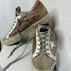 Great Condition Only Worn Once Gold Glitter And Rose (Glitter Does Come Off Slightly) Purchased At Net-A-Porter Platform Sneaker Size 40 Made In Italy Leather And Suede Fit Is Slightly Small More Like A Us 9 1/2 Please Message Me With Any Questions Or Additional Info:) Shoes Golden Goose, Rose Glitter, Goose Shoes, Glitter Sneakers, Golden Goose Shoes, Platform Sneaker, Golden Goose, Net A Porter, Gold Glitter