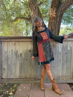 Hey, I found this really awesome Etsy listing at https://www.etsy.com/listing/1090240114/eco-janis-mini-size-sm-upcycled-tunic Hippy Dress, Flow Dress, Neutral Dress, Eco Clothing, Flare Sleeve Dress, Hip Ups, Hippie Dresses, Camo Print, Flared Sleeves