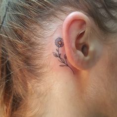 Daisy Behind The Ear Tattoo, Daisy Ear Tattoo, Daisy Behind Ear Tattoo, Daisy Tattoo Behind Ear, Flower Behind Ear, 23 Tattoo, Sunflower Tattoo Simple