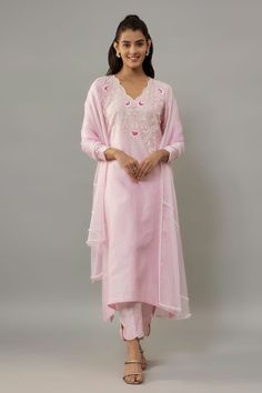 Powder pink kurta with pearls hand embroidery. Comes with palazzo and a dupatta. - Aza Fashions V Neck Kurta, Kurta Palazzo Set, Pink Kurta, Diana Penty, Palazzo Set, Kareena Kapoor Khan, Luxury Sale, Shraddha Kapoor, Suit Designs