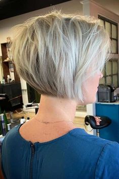 Κούρεμα Bob, Stylish Short Haircuts, Cute Short Haircuts, Short Haircuts For Women, Penteado Cabelo Curto