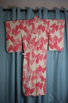 "Authentic Vintage Japanese kimono from Japan  In excellent condition, has some small minor stains/marks Material: silk Size:  Yuki (center back to sleeve) 63 cm Mitake (length) 156 cm Ushiro haba (back panel width) 28 cm mae haba (front panel width) 22.5 cm sleeve depth 66 cm NOTE Female Japanese kimono is made long, you have to adjust and tie it to your height. If you wear it like an \"American\" style dressing robe it will drag on the floor. Measured by hand. Do not understand the size? Please search online how to find your kimono size. Or message me with your height, chest and hips size then I can determine if it will fit (if worn traditionally). Please note that ALL vintage kimono may have minor wrinkles, blemishes, spots, smell due to age and storage. I only mention major flaws or da Traditional Pink Silk Kimono, Pink Kimono With Kimono Sleeves For Tea Ceremony, Pink Kimono For Tea Ceremony, White Kimono For Spring Tea Ceremony, White Kimono For Tea Ceremony In Spring, Butterfly White, Vintage Japanese Kimono, Vintage Kimono, Pink Butterfly