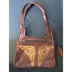 Features: * Vintage Leather Purse * 70s, hippie, boho * Handbag, pocketbook * Roses, floral design embossed * Great vintage condition! Condition: Pre-Owned Boho Handbag, Ralph Lauren Blouse, Vintage Leather Handbag, Boho Handbags, 70s Hippie, Lace Collar, Pocket Book, Handbag Purse, Leather Purse