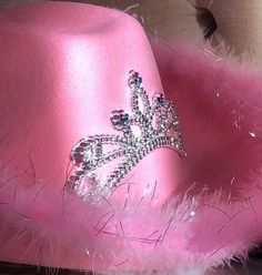 Pink Glitter Cowboy Hat, Girly Cowboy Aesthetic, Glitter Cowgirl Aesthetic, Pink Cowboy Hat Aesthetic, Pink Cowgirl Hat Aesthetic, Fluffy Cowboy Hat, Pink Cowboy Aesthetic, Pink Country Aesthetic, Fluffy Cowgirl Hat