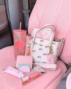 Girly Youtubers, Pink Wednesday, Inside My Bag, Purse Essentials, Pink Things, Pink Life