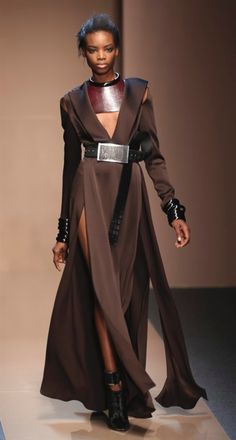 A model wears a creation for Gianfranco Ferre' women's Fall-Winter 2013-14 collection, part of the Milan Fashion Week, unveiled in Milan, Italy, Monday, Feb. 25, 2013. (AP Photo/Luca Bruno) Sci Fi Fashion, Star Wars Outfits, Gianfranco Ferre, Future Fashion