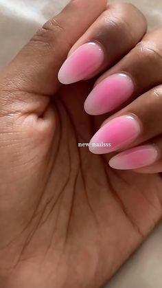 Simple Nails Pink And White, Gel Nail Light Pink, Nail Ideas Pink Ombre, Tip With Dip Nails, Gel Short Nails Ideas Summer, Stockholm Nails Idea, Preppy Nails Winter, Pink Nails With Simple Design, Pink Designed Nails