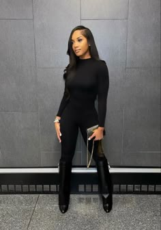 Shark Boots Outfit, Shark Boots, Givenchy Boots, Black Attire, Winter Fashion Outfits Casual, Body Suit Outfits, Outfit Looks, Swag Outfits For Girls, All Black Outfit